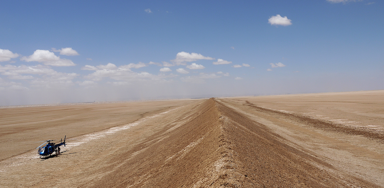 Chalbi Desert, lone sand dune